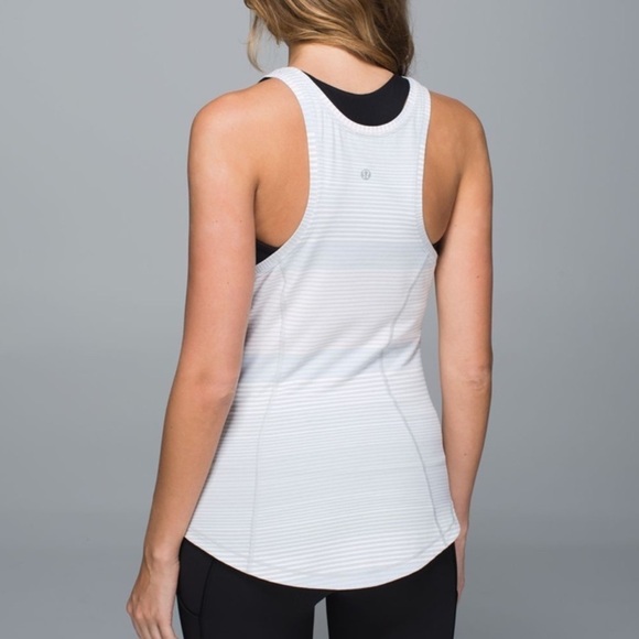 Lululemon Think Fast Tank in Om Stripe Heathered Silver Spoon Multi - Picture 2 of 9